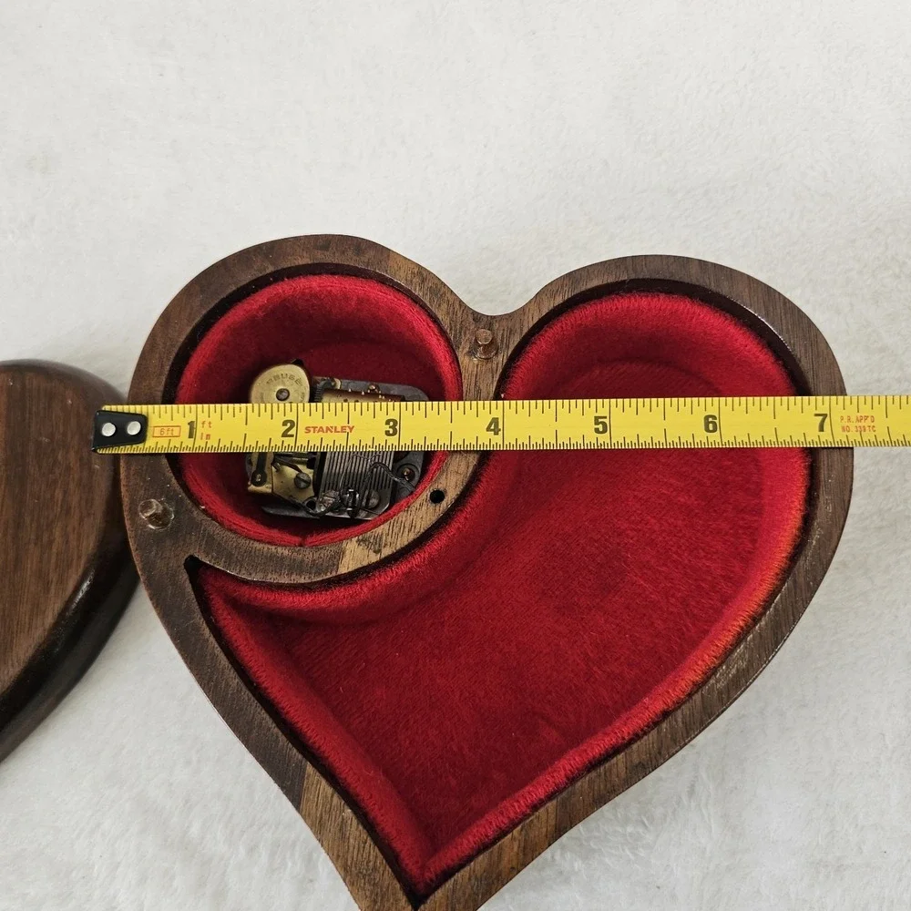 Beautiful Vintage Wooden Heart Shaped Musical Jewelry Box Plays Music